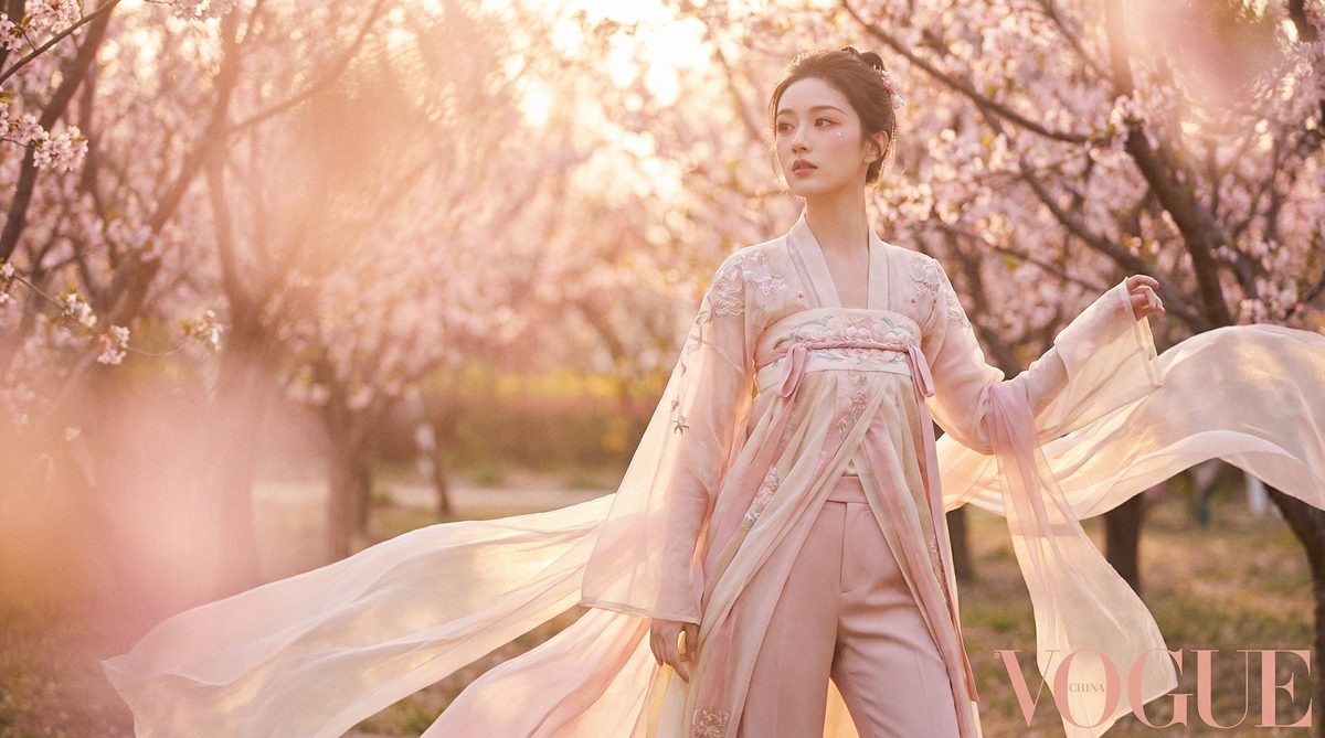 黑丝视频演示：古风写真MV拍摄视频教程